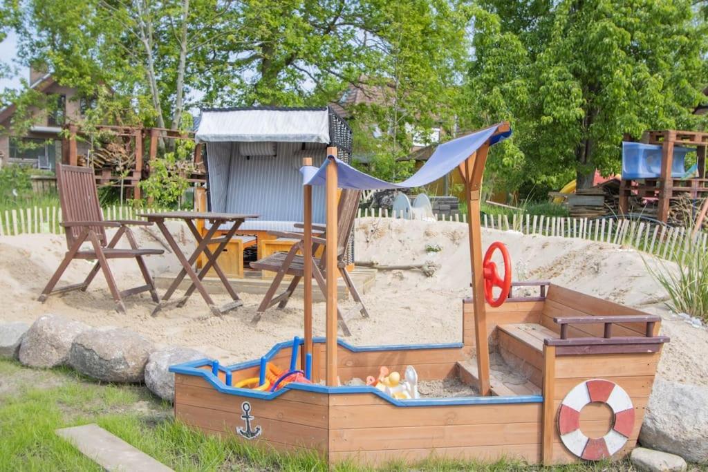 Ferienwohnungen Fehmarn Mit Parkplatz In Petersdorf Exterior foto